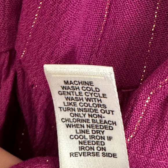 C Est. 1946 Woman’s Purple Flared Mid Sleeve Blouse With Gold Streaks - Picture 5 of 7